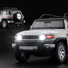 1:24 Scale Die Cast Toyota FJ Cruiser Model