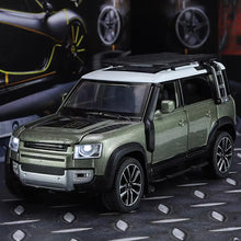 1:24 Scale Die Cast Range Rover Defender Model Vehicle
